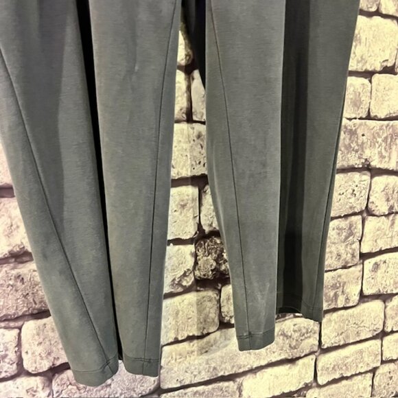 Chico's Zenergy Gray Crop Sweatpants Size XL - Picture 4 of 9